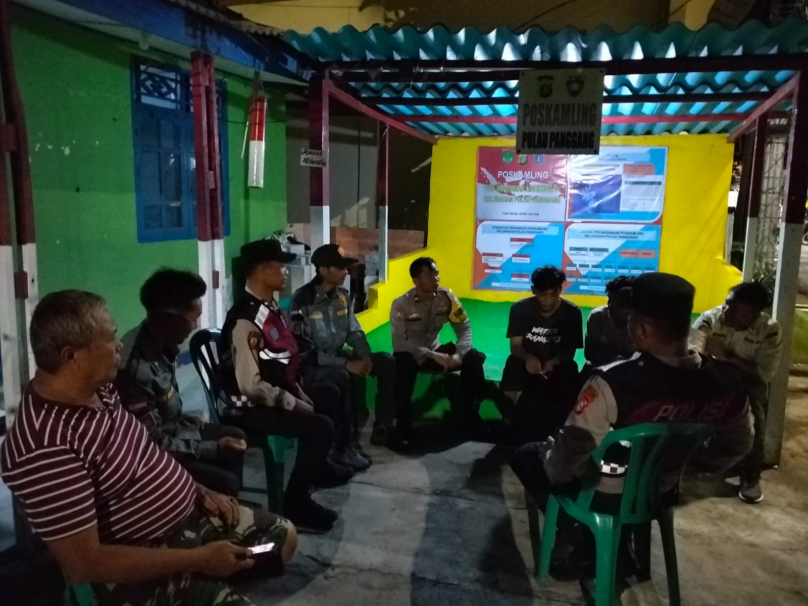 Polsek Kepulauan Seribu Selatan Gencarkan Pemantauan dan Pembinaan Pos Kamling, Wujudkan Lingkungan Aman dan Kondusif di Pulau Untung Jawa