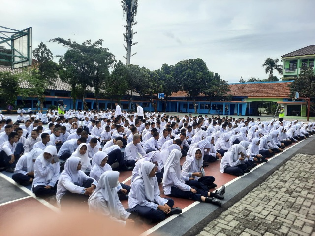 Operasi Keselamatan Jaya 2024, Ditlantas Polda Metro Jaya Gelar Sosialisasi di SMK 29 Jakarta Selatan