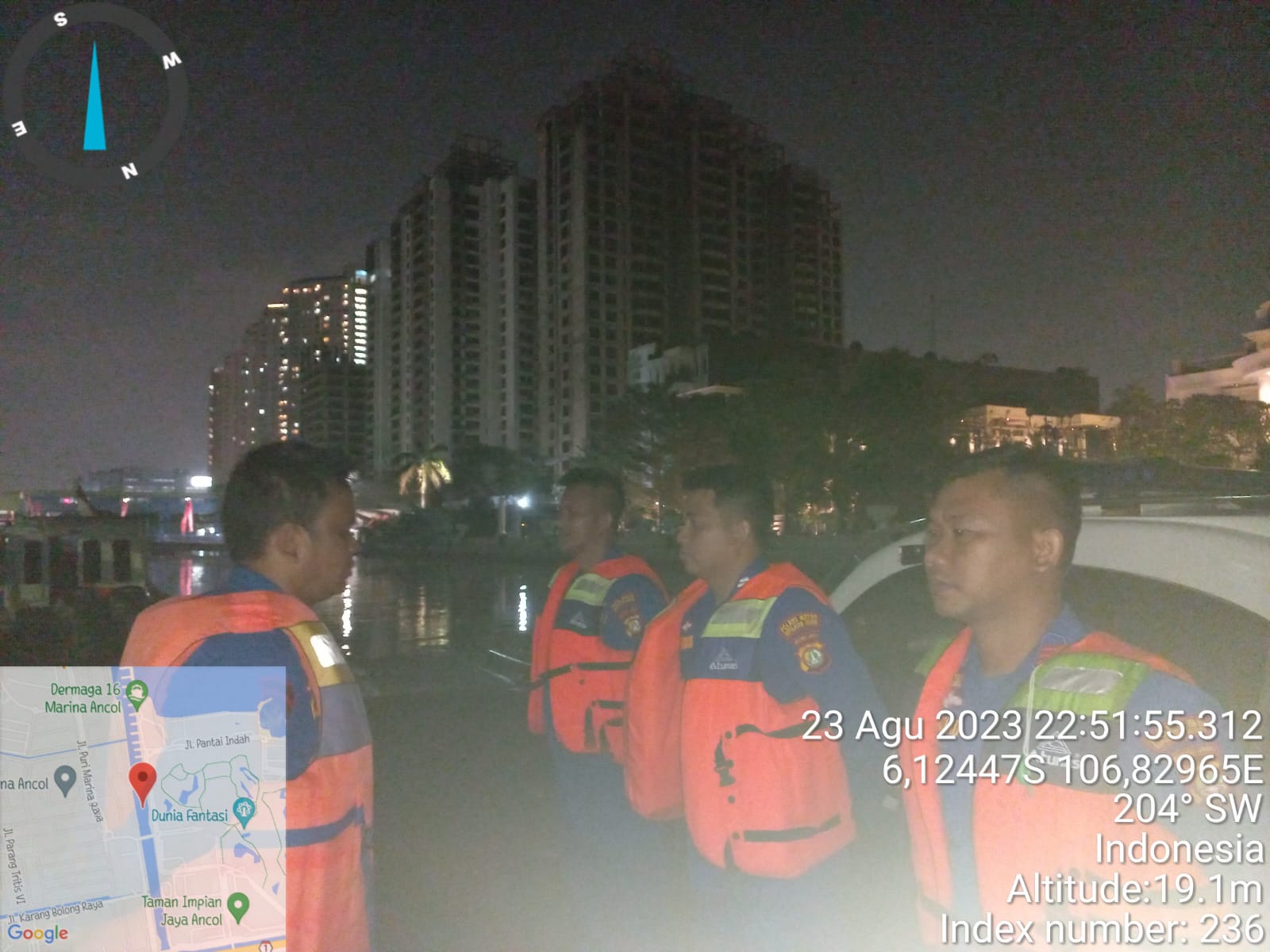 Patroli Malam Satuan Polair Polres Kepulauan Seribu Jaga Keamanan di Pulau Untung Jawa