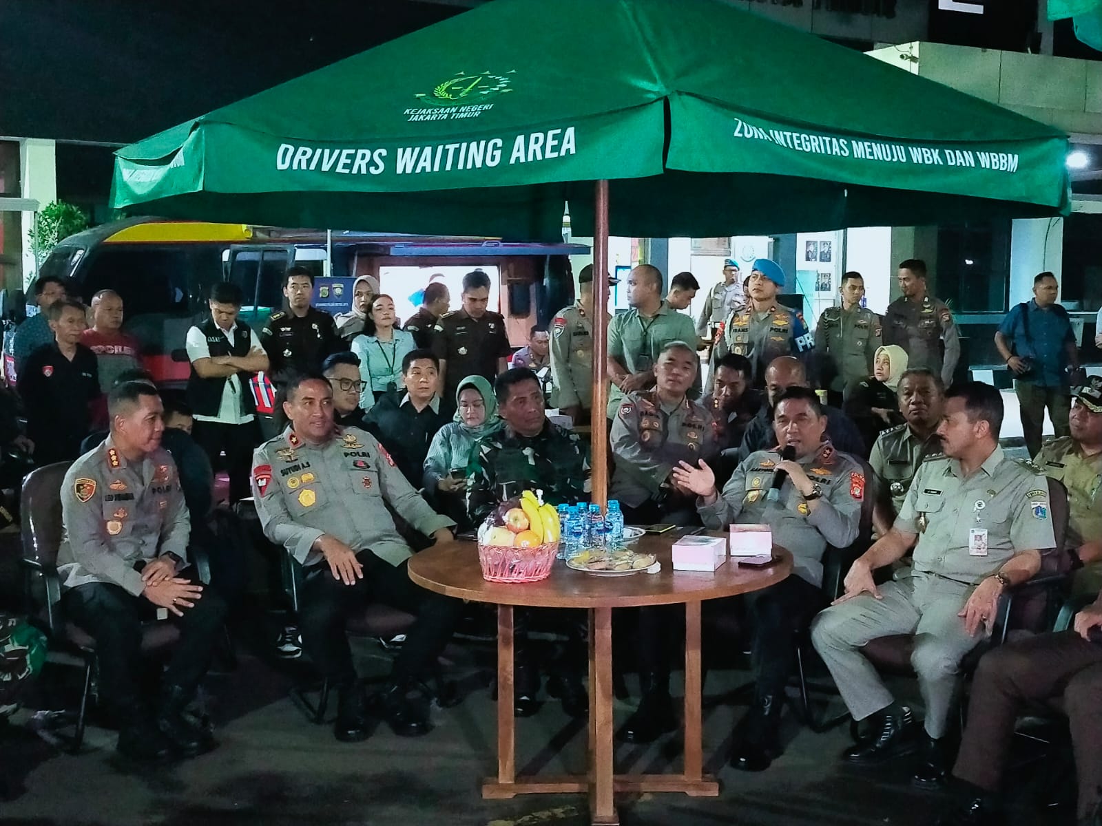 Atasi Tawuran, Kapolda Metro Adakan Rembug bersama Warga Gang Mayong