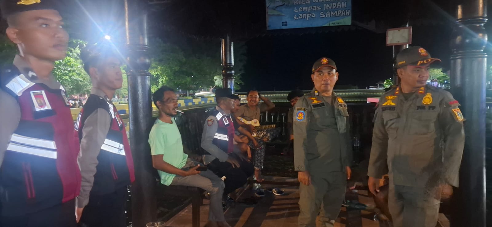 Polsek Kepulauan Seribu Utara Gelar Patroli Malam Perintis Presisi untuk Antisipasi Gangguan Kamtibmas Selama Nataru