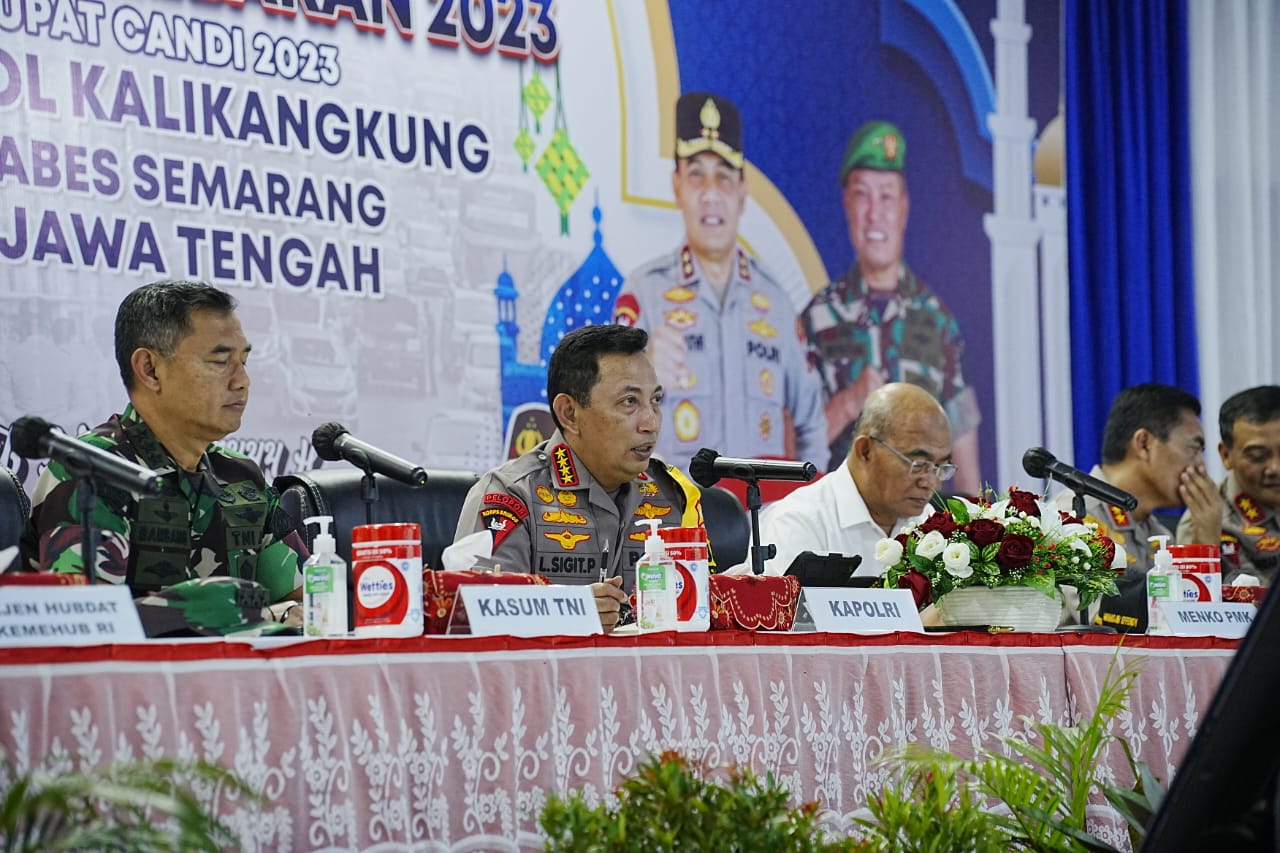 Tinjau Mudik di Jateng, Kapolri Instruksikan Mantapkan Sosialisasi Rekayasa Lalin dan Pengaturan Rest Area