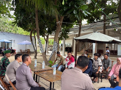 Kapolres Kepulauan Seribu Gelar Jumat Curhat di Pulau Harapan, Tampung Aspirasi Warga dan Perkuat Kamtibmas