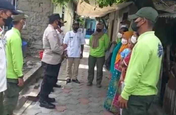 Hadapi Gelombang 3 Covid19, Bhabinkamtibmas Jajaran Polsek Kep Seribu Utara Aktif Sambangi Warga Sampaikan Himbauan ProKes