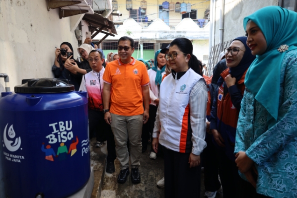 Setelah Jakbar, PAM JAYA dan TPPKK DKI Jakarta Bagikan 270 Toren Air Gratis ke Warga Jakut