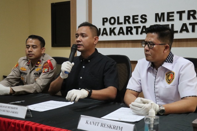 Didampingi Tinton Suprapto, Prabowo Berkunjung ke Museum Peta di Kota Blitar