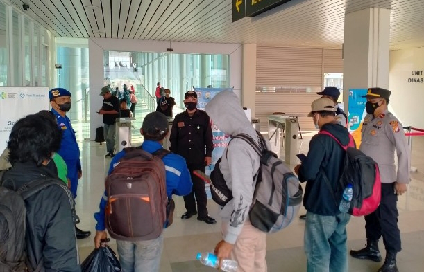 217 Penumpang Scan PeduliLindungi, Polres Kep. Seribu Laksanakan Pengawasan Prokes Ketat