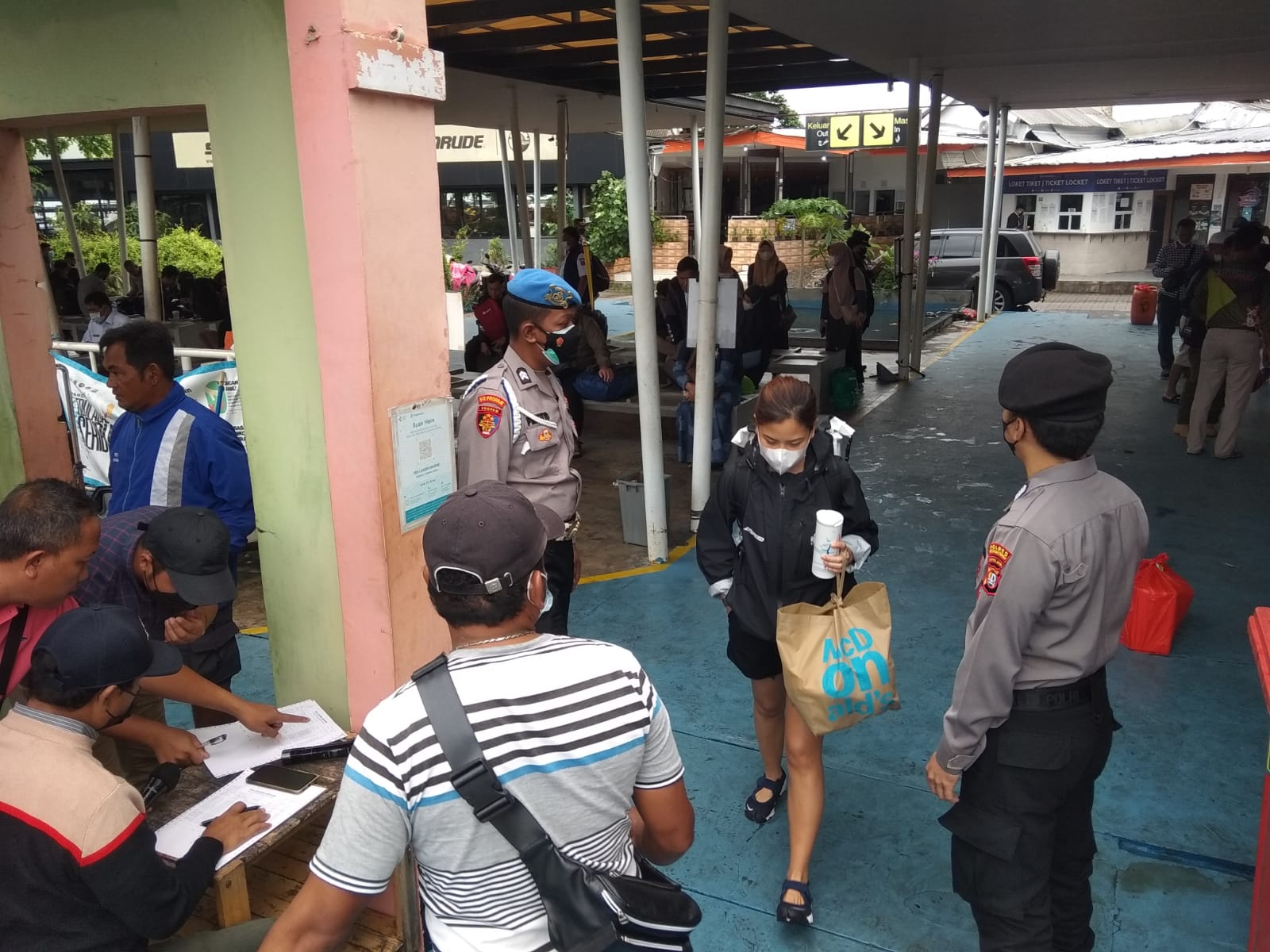 Terapkan Prokes, 189 Penumpang Seberangi Pulau Seribu Usai Terima Pengamanan Dari Polres Kep. Seribu