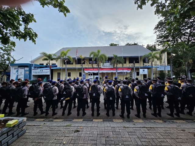 Kabag Ops Polres Kepulauan Seribu Pimpin Apel Keberangkatan Personil BKO Pengamanan TPS