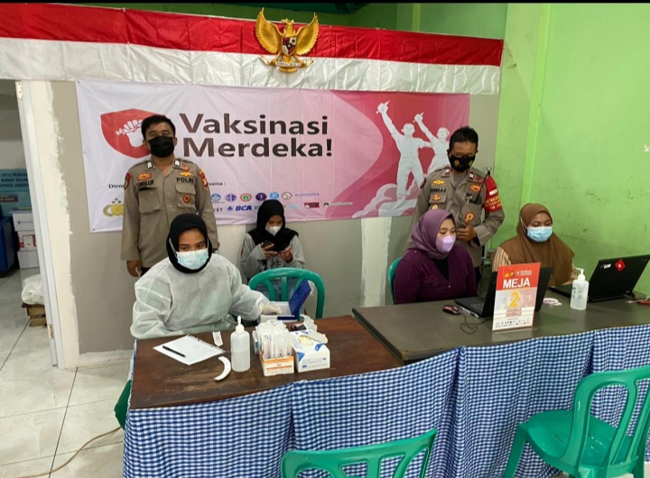 Percepat Vaksinasi, Hari Polsek Pademangan Gelar Gerai Vaksin Merdeka di 12 Titik
