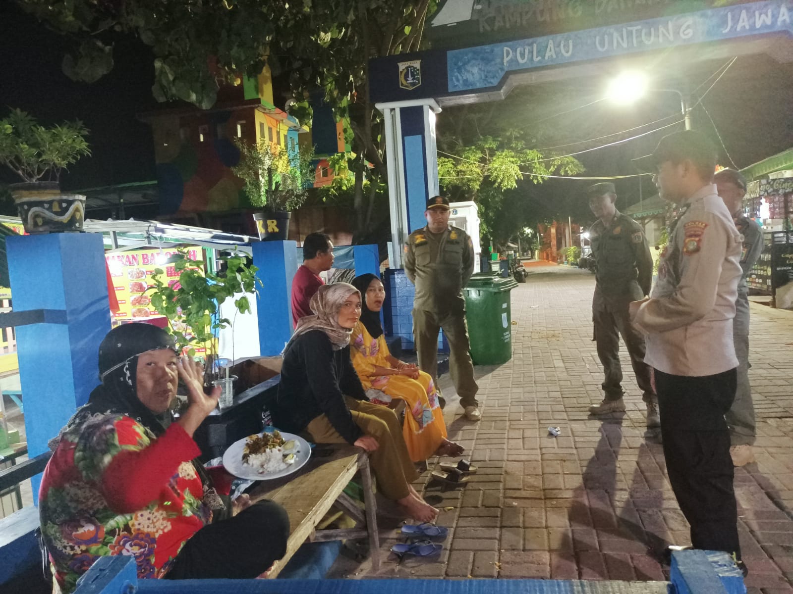 Polsek Kepulauan Seribu Selatan Gelar Patroli Malam untuk Meningkatkan Kesadaran Kamtibmas