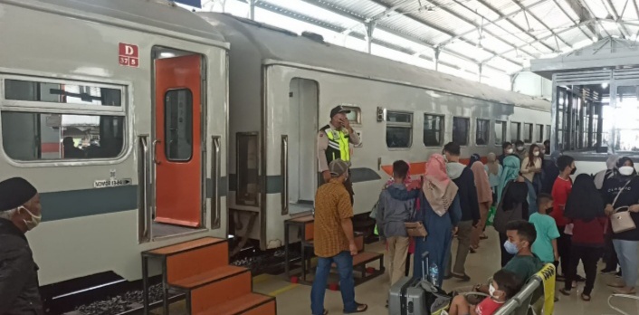 Kabar Gembira, Sudah Vaksin Kedua Penumpang KA Jarak Jauh Tak Perlu Lagi Antigen