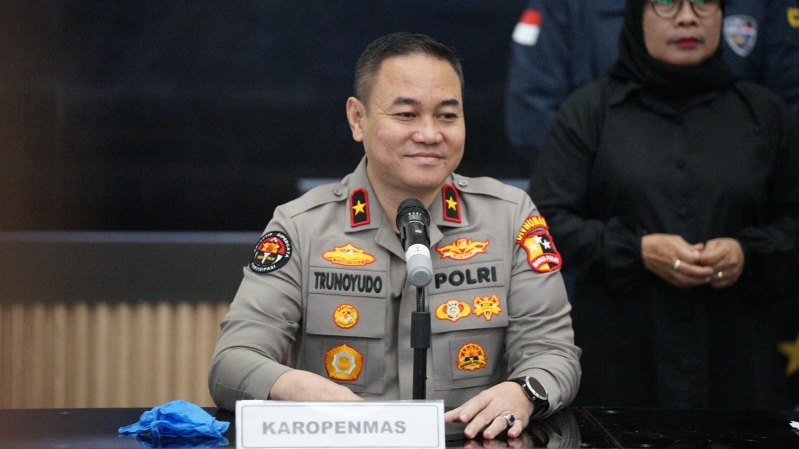Patroli Malam Pulau Kelapa Polsek Kepulauan Seribu Utara Mencegah Gangguan Kamtibmas