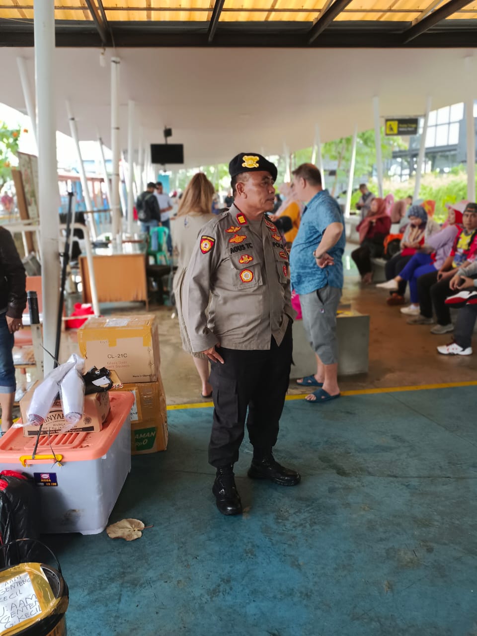 Silaturahmi Bareng Masyarakat di Papua Barat, Kapolri: TNI-Polri Solid dan Siap Kawal Program Pemerintah
