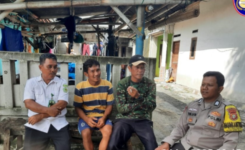 Bhabinkamtibmas Pulau Lancang Sambangi Warga, Ingatkan Bahaya Judi Online  