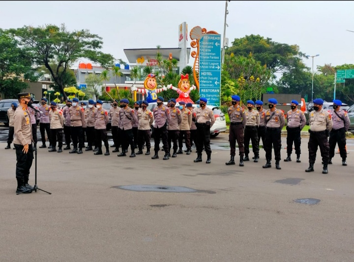 Pimpin Apel Ops Ketupat, Kapolsek Pademangan Perintahkan Personil Lakukan Pendekatan Humanis