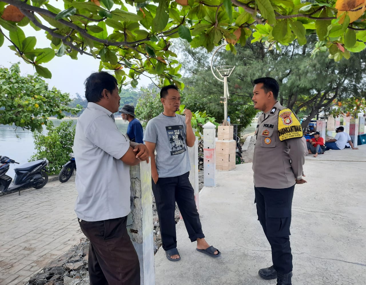 Bhabinkamtibmas Pulau Tidung Gelar Sambang Warga: Wujud Kepedulian dalam Meningkatkan Kesejahteraan dan Keamanan