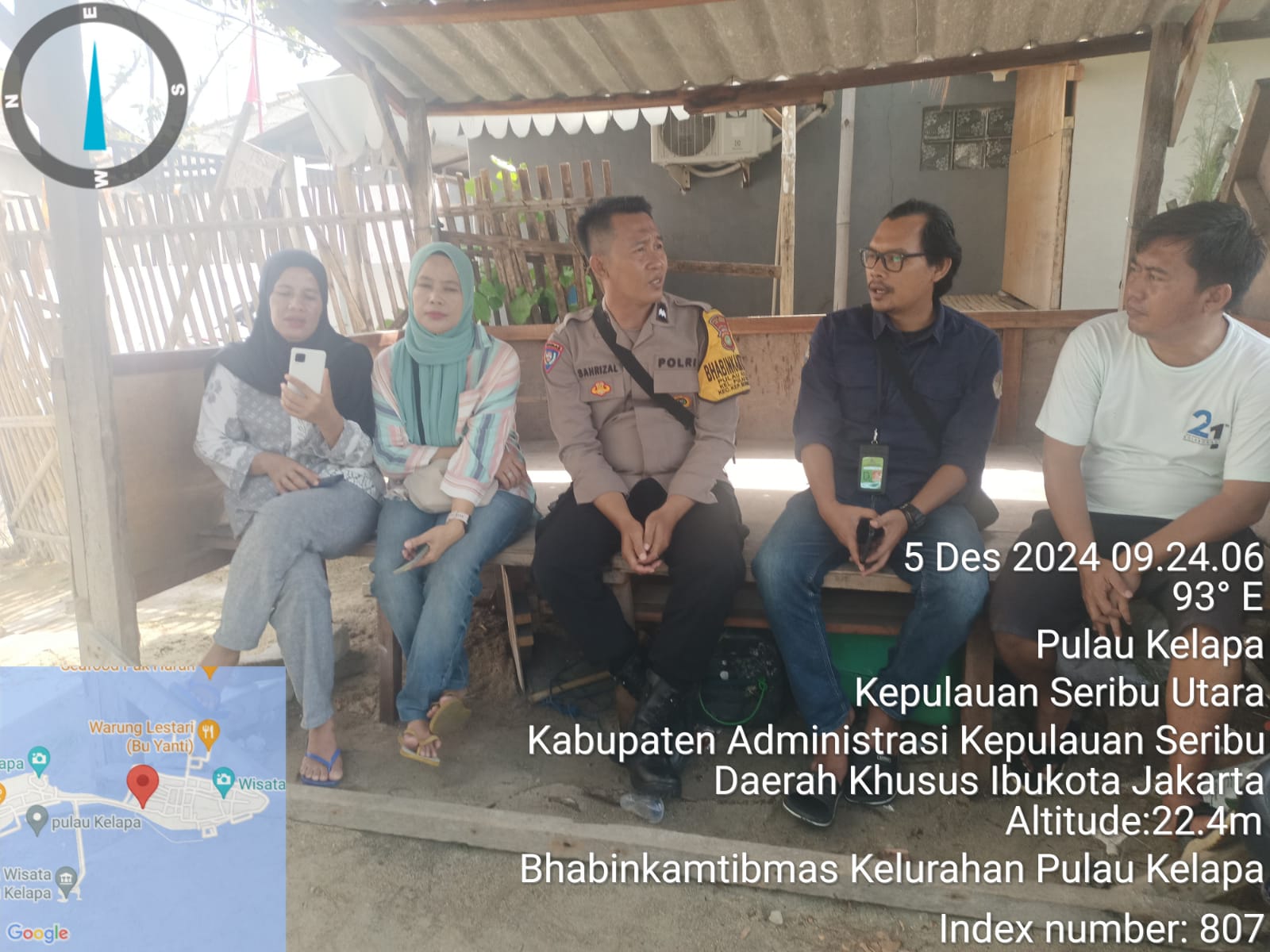 Bhabinkamtibmas Pulau Kelapa Sambangi Warga, Ajak Jaga Kondusivitas Pasca Pilkada  