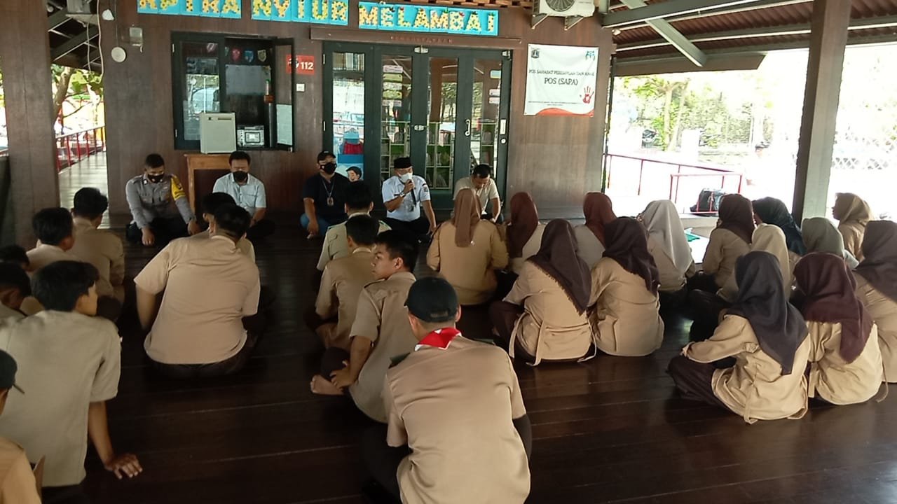 Cegah Penyalahgunaan Narkoba, Sat Reskrim Polres Kepulauan Seribu Berikan Penyuluhan Kepada Siswa Siswi MAN 1