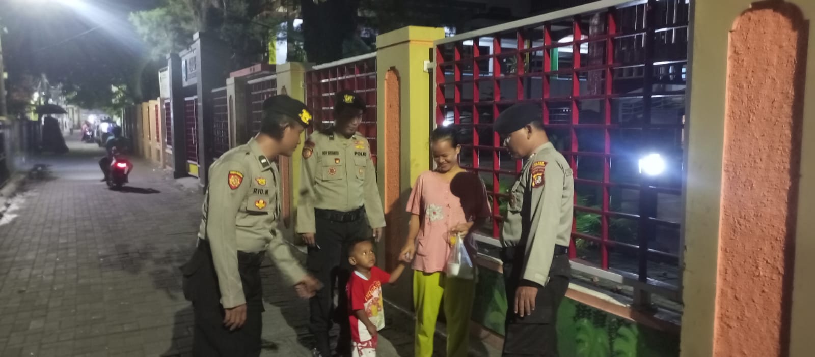 Patroli Malam Ramadhan: Polsek Kepulauan Seribu Utara Membangun Cooling System Pasca Pemilu 2024