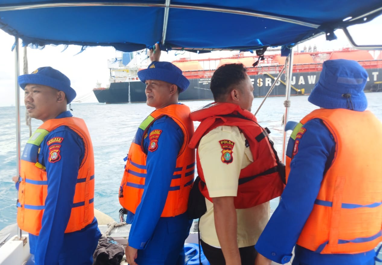 Patroli Satpolairud Polres Kepulauan Seribu Antisipasi Kejahatan di Laut, Kasat Polairud Imbau Nelayan Waspada Cuaca Buruk