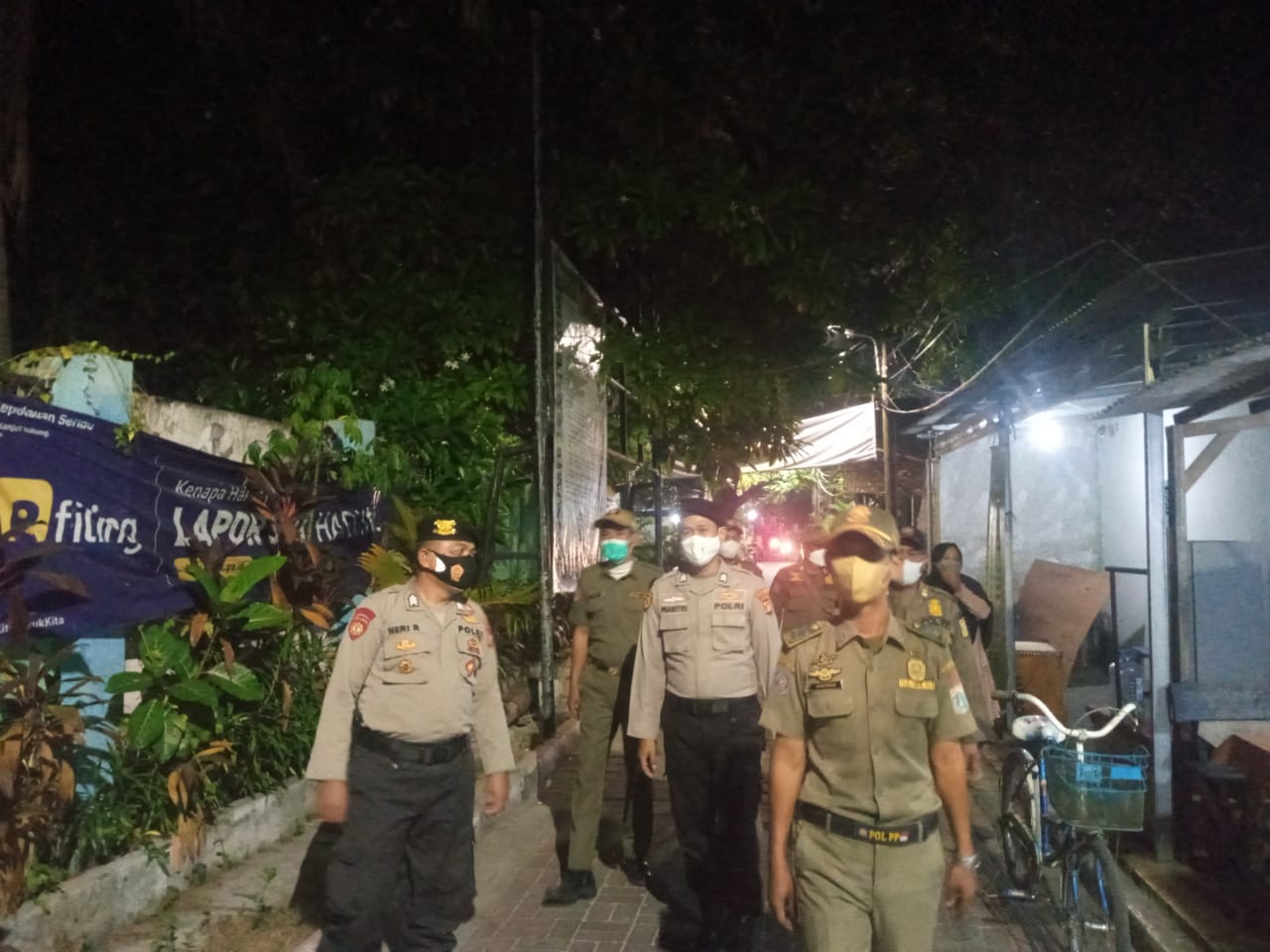 Cegah Guantibmas dan Pastikan Warga Menerapkan ProKes, Polsek Kepulauan Seribu Selatan Gelar Patroli Malam
