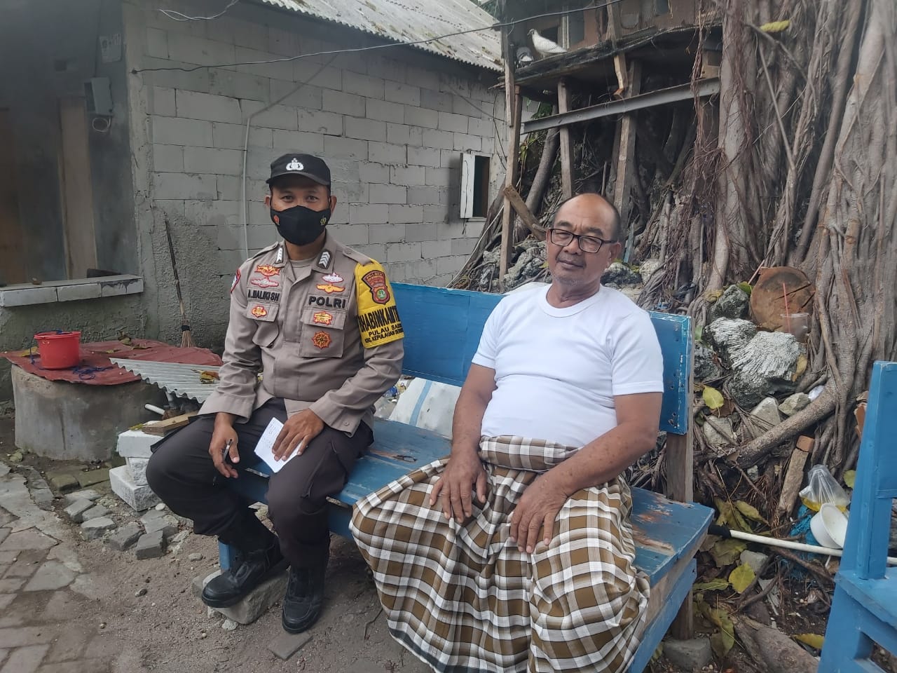 Sambang Tomas Dilaksanakan oleh Bhabinkamtibmas Pulau Terjauh Pulau Seribu