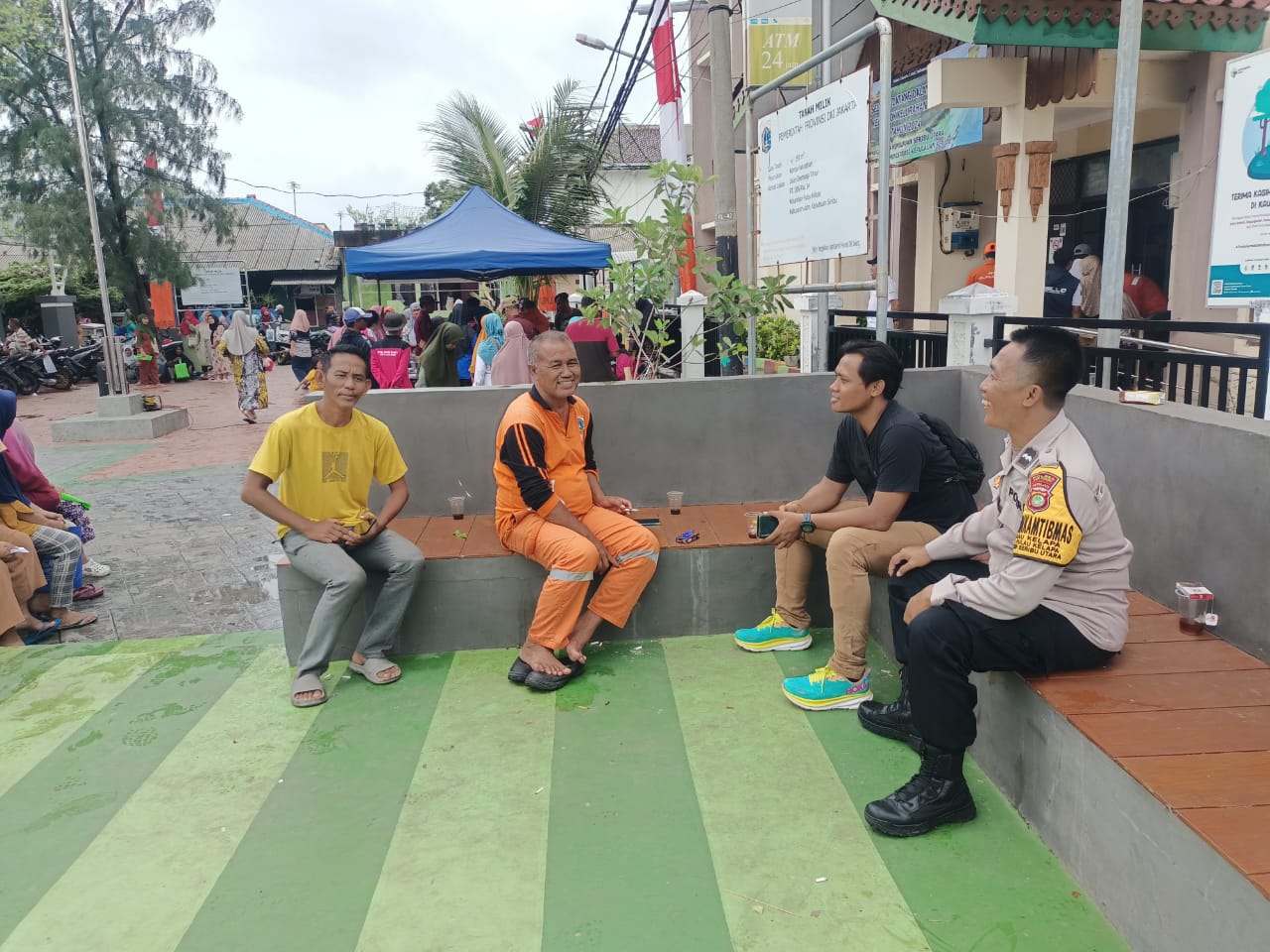 Bhabinkamtibmas Pulau Kelapa Himbau Warga Bersatu Pasca Pemilu 2024