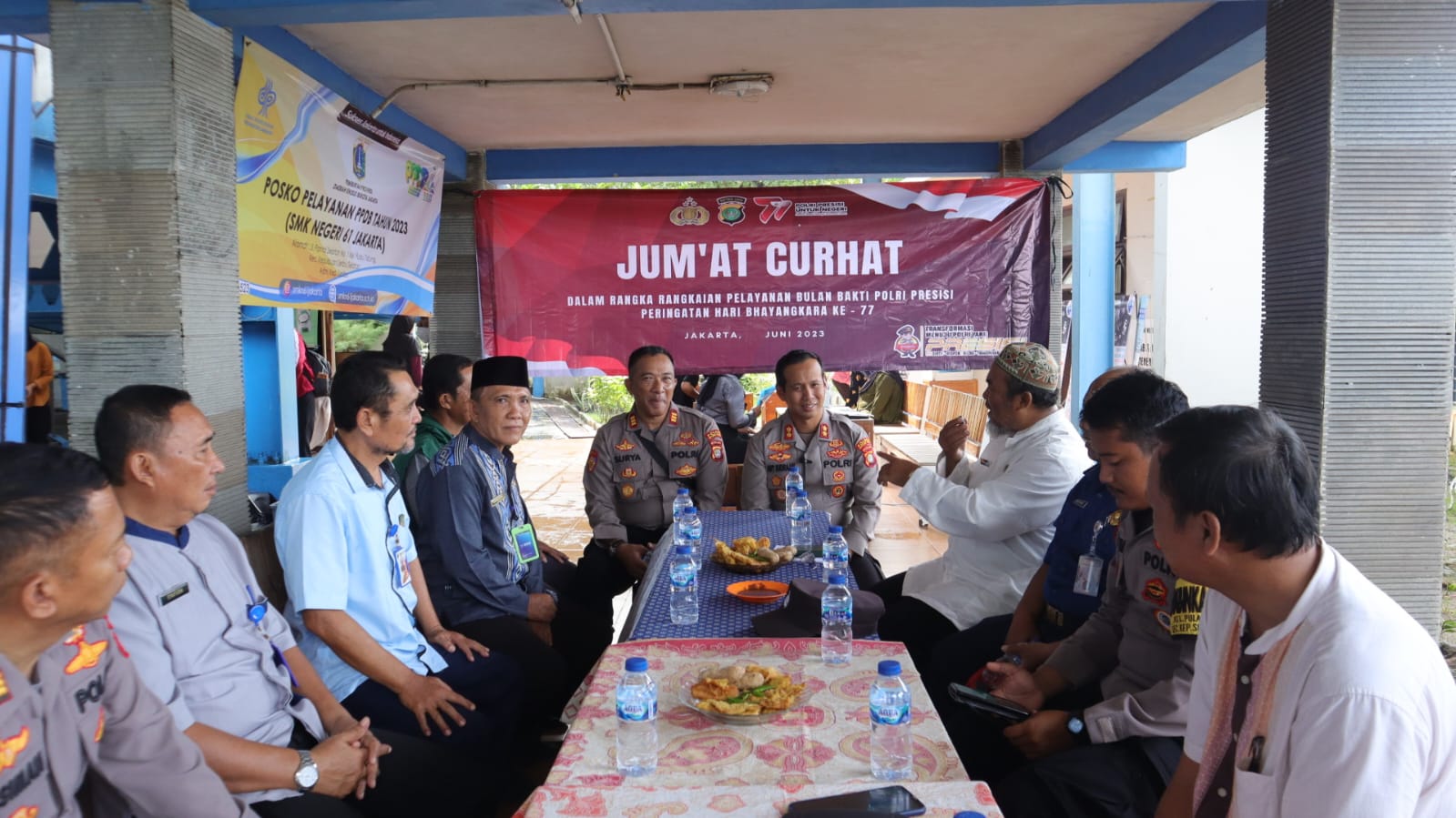 Kapolres Kepulauan Seribu Turun Langsung Mendengarkan Keluhan Warga Pulau Tidung