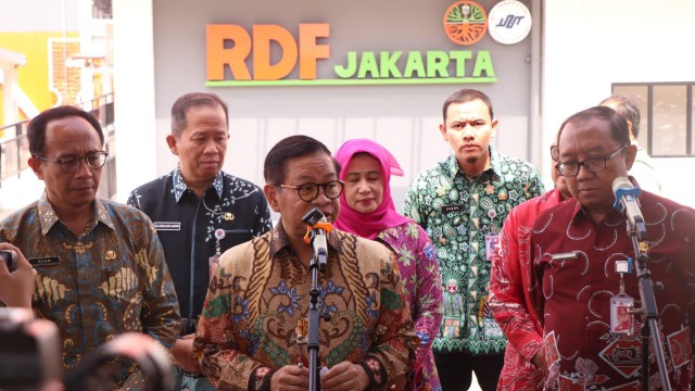 Gelar Audiensi Dengan Warga, Pram Pastikan RDF Plant Rorotan Gunakan Teknologi Ramah Lingkungan