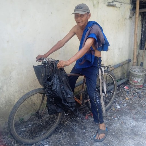 1 Tahun Kartu Sembako Tak Cair, PaK Tukimin Lansia di Bogor Butuh Bantuan Pemerintah