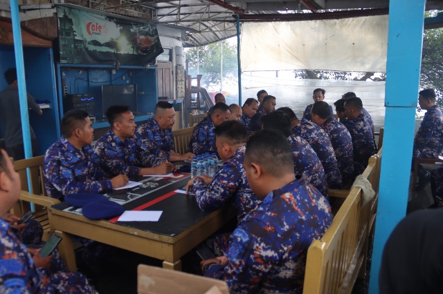 Kasat Polairud Polres Kepulauan Seribu Gelar Tatap Muka dan Anev Bulanan, Tekankan Polisi Humanis dan Pelayanan Masyarakat  