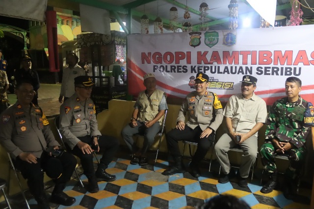 Kapolres Kepulauan Seribu Gelar Ngopi Kamtibmas di Pulau Untung Jawa, Ajak Warga Ciptakan Lingkungan Kondusif 
