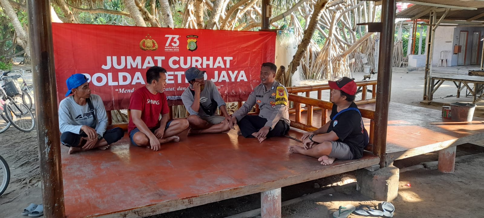 Polsek Kep Seribu Utara Wajibkan Semua Penumpang Kapal yang Tiba Scan PeduliLindungi