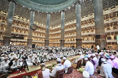 Prabowo Hadiri Halal Bihalal Bareng Habib Jindan dan Habib Nabil, Dihadiri Puluhan Ribu Jamaah