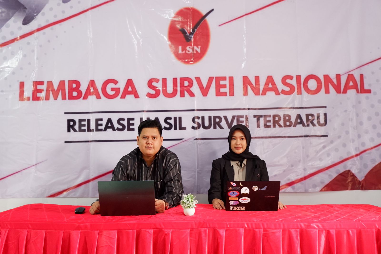 Kepribadian, Kinerja Hingga Endorsement Jokowi Jadi Penopang Elektabilitas Prabowo Cenderung Meningkat