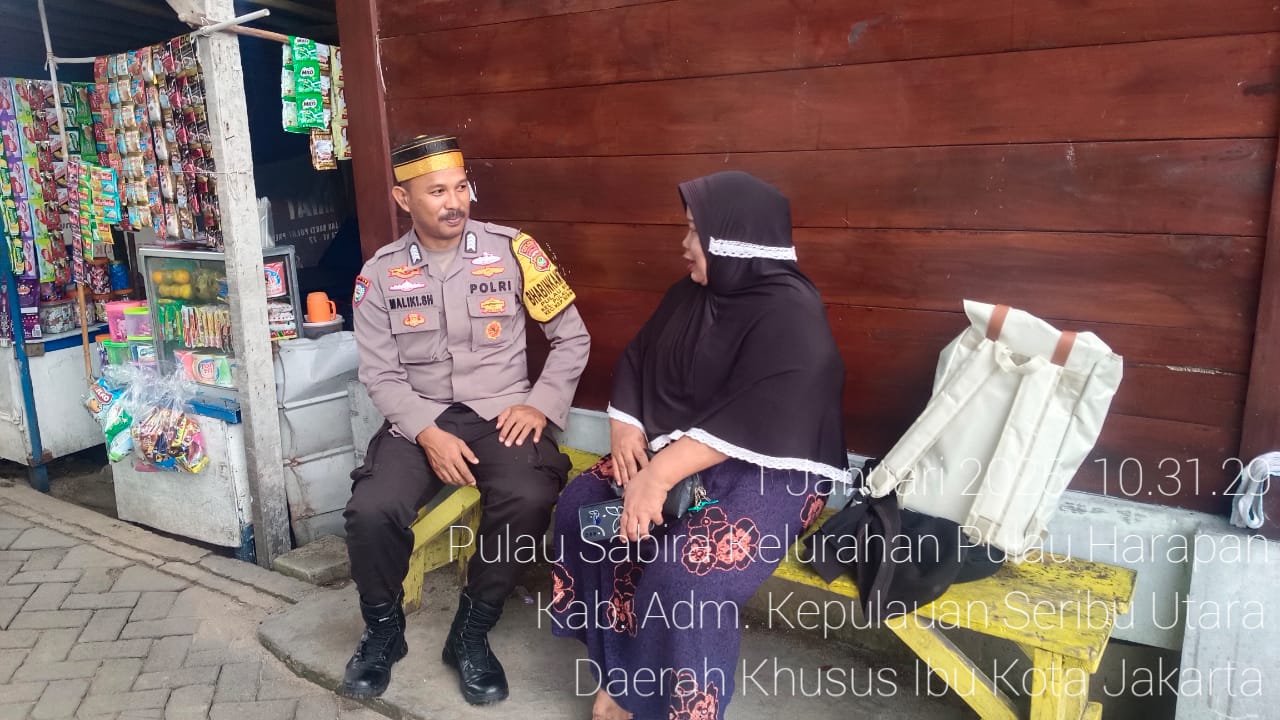Bhabinkamtibmas Pulau Sabira Sosialisasikan Perlindungan Perempuan, Ajak Warga Ciptakan Kamtibmas Kondusif