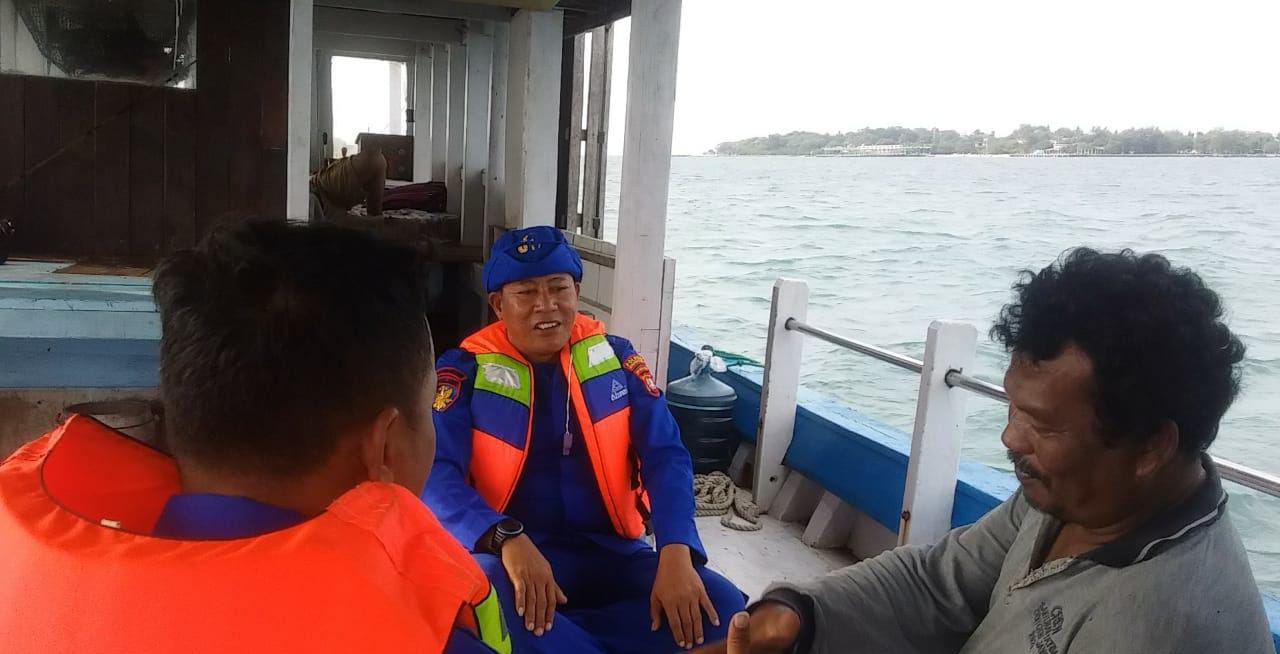 Sambang Nelayan Sat Polair, Imbau Nelayan Lengkapi Perlengkapan Keselamatan