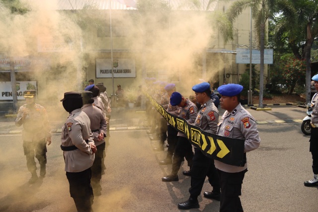 Simulasi Pengamanan TPS: Polres Kepulauan Seribu Siap Amankan Pemilu 2023-2024