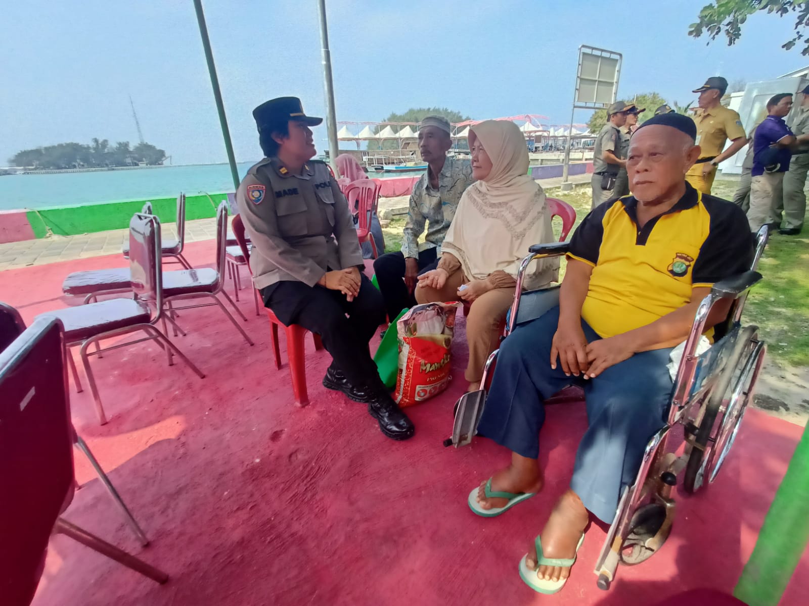 Iptu Ni Made Sudani, Srikandi Polres Kepulauan Seribu, Bertemu Warga Pulau Kelapa dalam Kegiatan Jumat Curhat