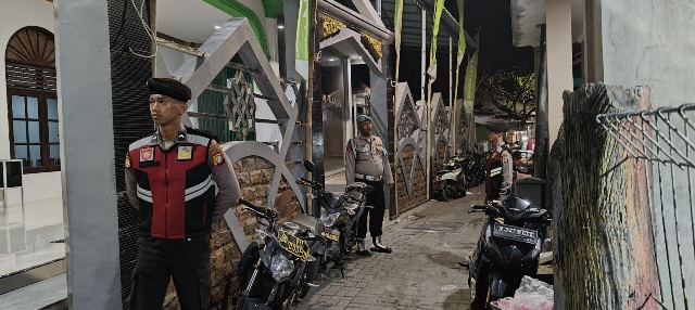 Polisi Baik dan Humanis: Polsek Kepulauan Seribu Utara Gelar Patroli Sahur Cegah Pencurian Rumah Kosong