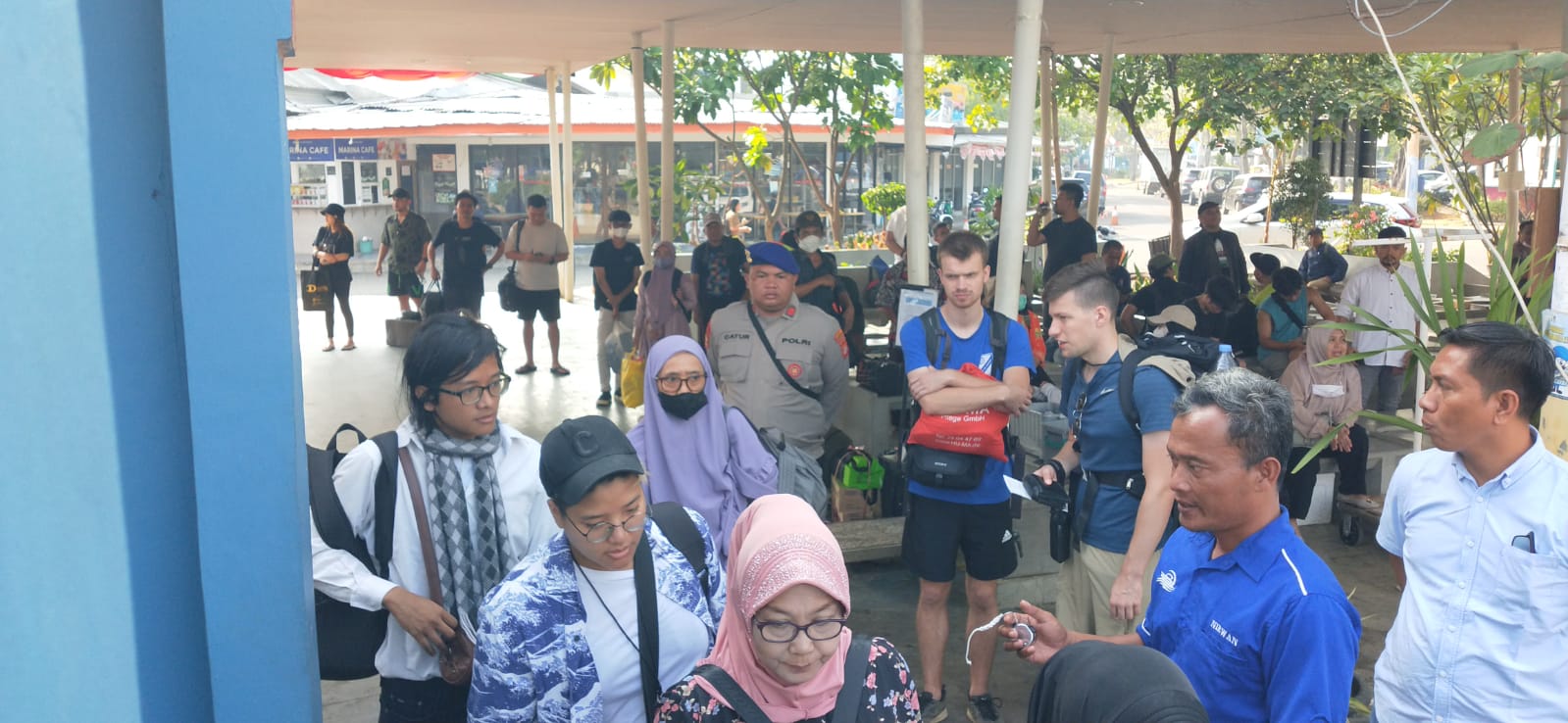 Polres Kepulauan Seribu Amankan Keberangkatan Warga dan Wisatawan di Dermaga 16 dan 17 Marina Ancol