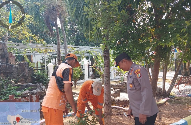 Upaya Reduksi Polusi Udara: Polsek Kepulauan Seribu Selatan Bersihkan Lingkungan dan Ajak Masyarakat Peduli
