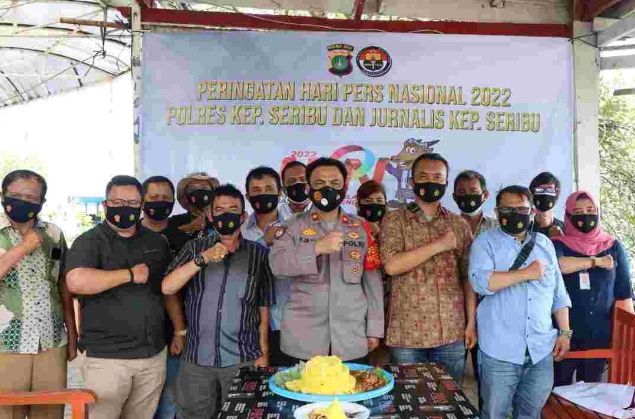 Peringati HPN, Polres Kepulauan Seribu Bersama Insan Pers Adakan Acara Syukuran Secara Sederhana dan Khidmat