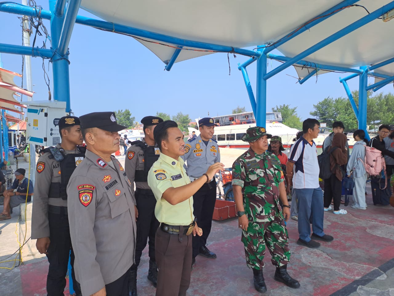 Sinergi TNI-Polri dan Instansi Terkait Amankan Dermaga Pulau, Wujudkan Rasa Aman Wisatawan di Kepulauan Seribu