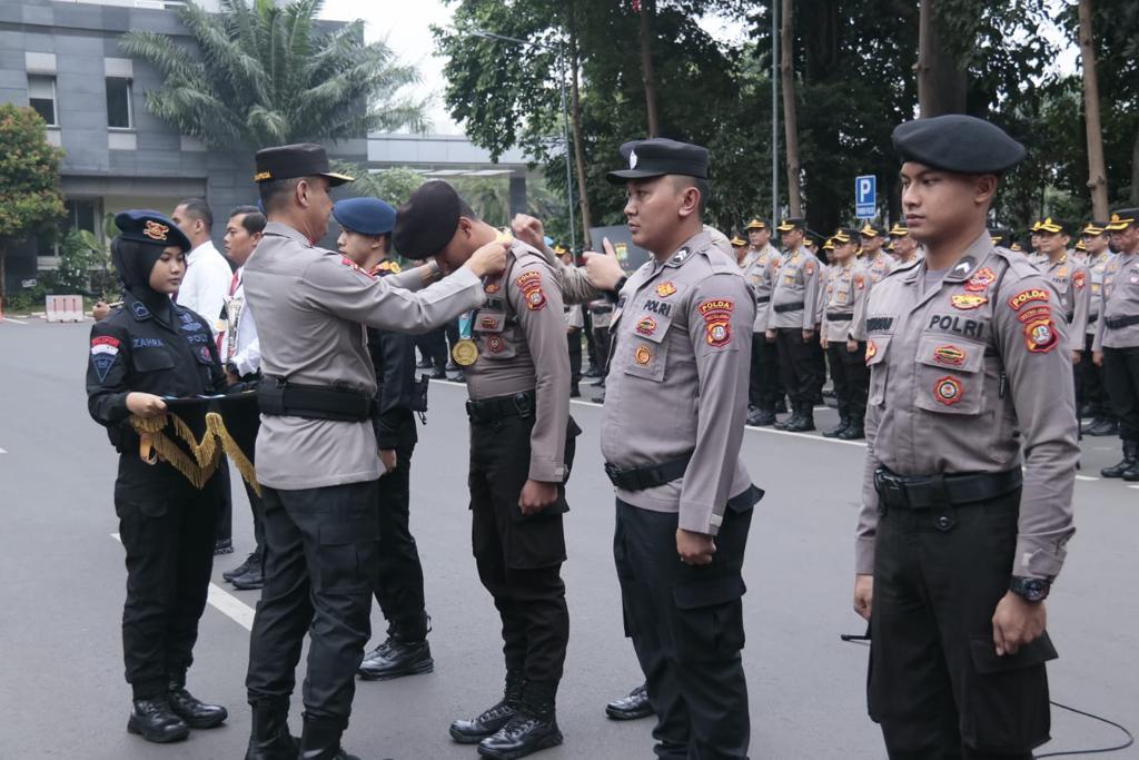 Harumkan Nama Polda Metro Jaya, 10 Personel Mendapatkan Penghargaan