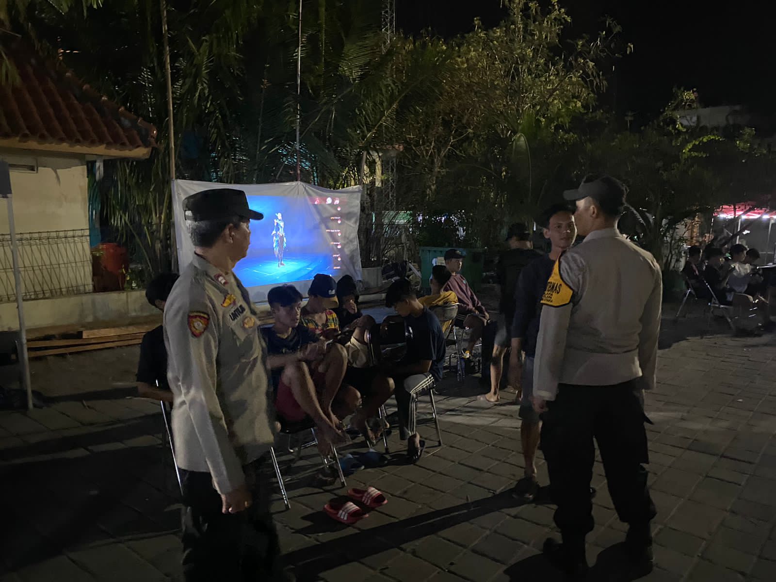Polsek Kepulauan Seribu Utara Gelar Patroli Malam Polri Presisi Himbau Remaja agar Hindari Potensi Gangguan Kamtibmas