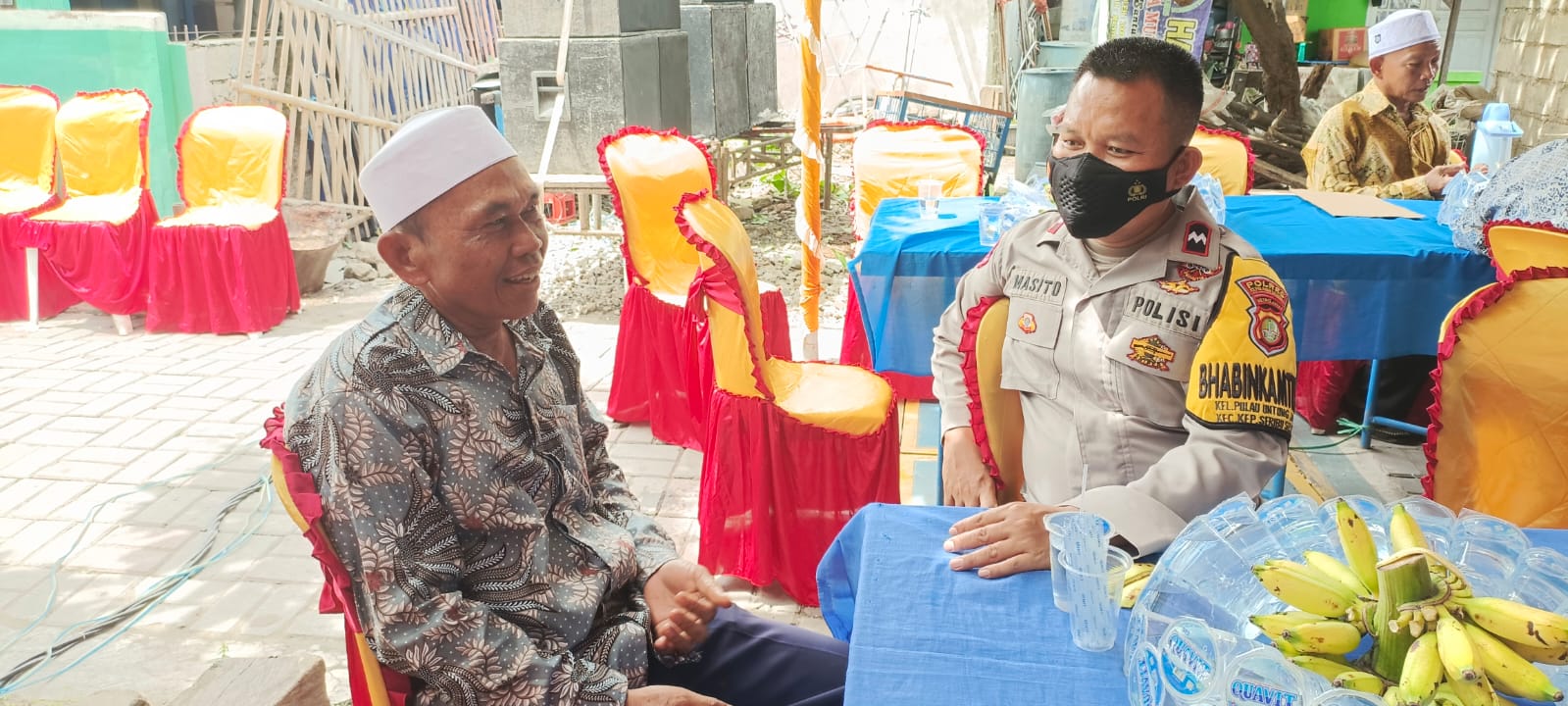 Sambang, Bhabinkamtibmas Jalin Kolaborasi dengan Toga Wujudkan Sitkamtibmas Kondusif