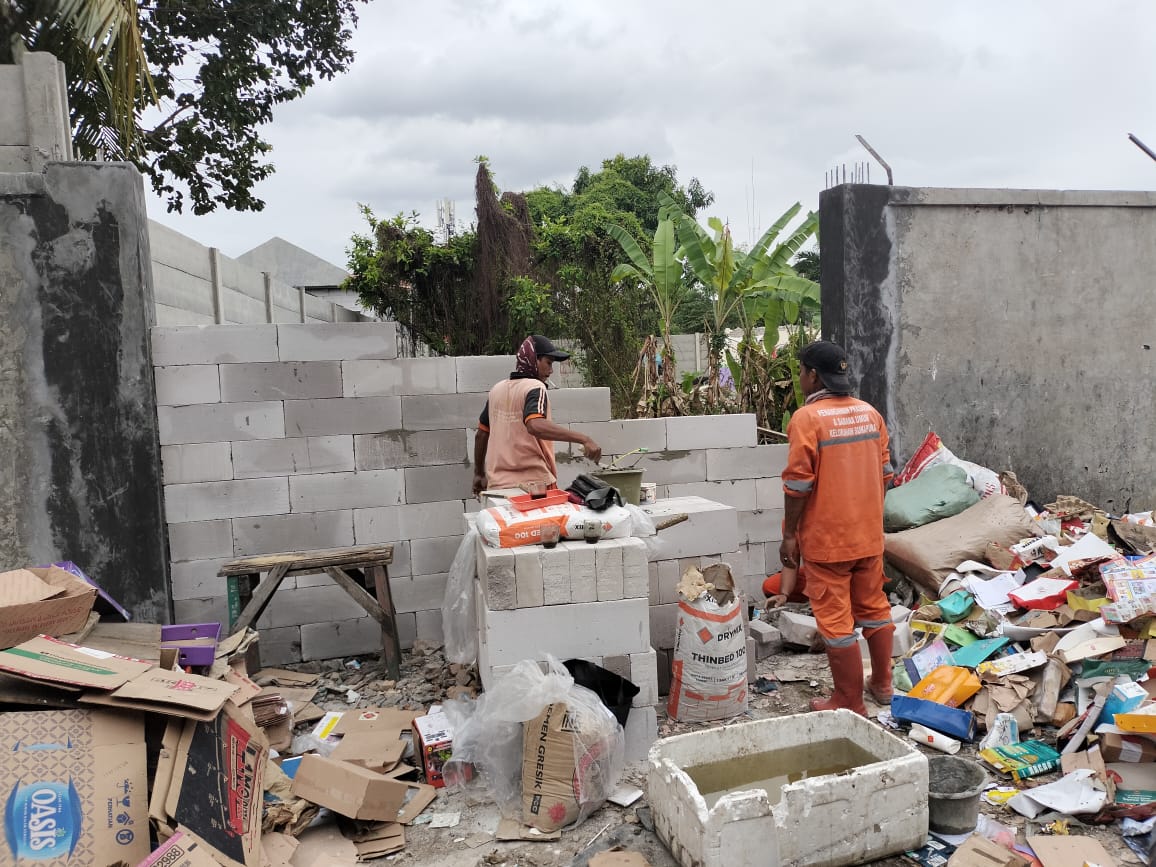 Pembongkaran Tembok tanpa Izin, Warga Gading Griya Lestari Lapor Walkot Jakut