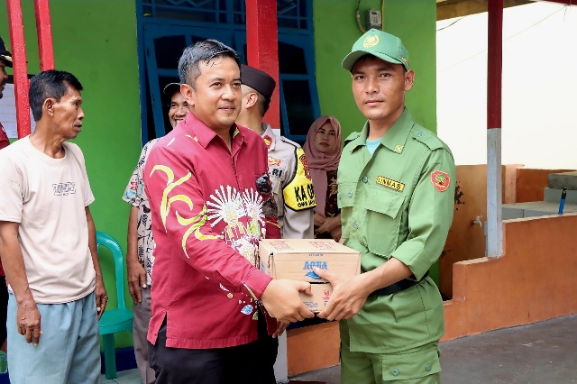 Kapolres Kepulauan Seribu Lakukan Pengecekan Pos Kamling di Pulau Panggang serta Sampaikan Pesan Kamtibmas menjelang Pemilu 2024